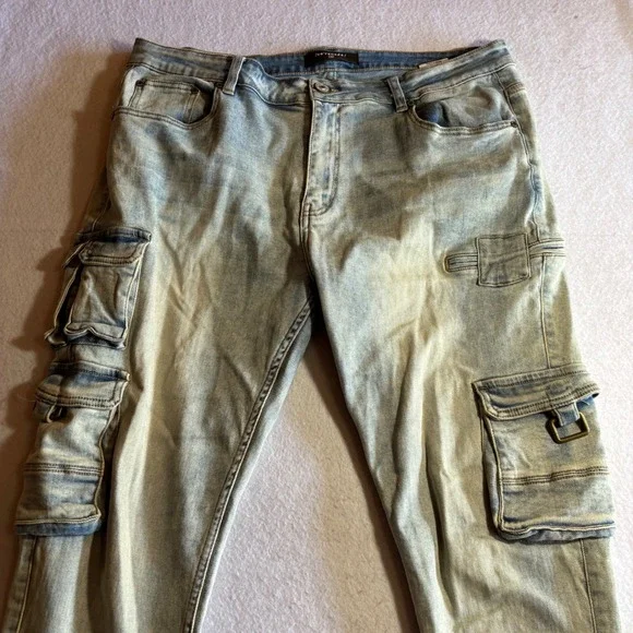 Serenade Men's Cargo Jeans‎ Size 38 Light Wash Distressed Denim Pants